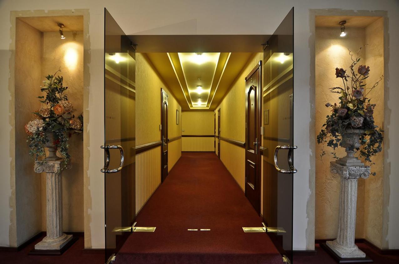 Hotel Sfinksas Kowno Zewnętrze zdjęcie