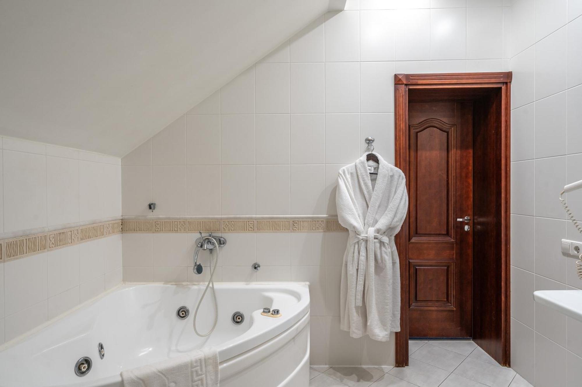 Hotel Sfinksas Kowno Zewnętrze zdjęcie