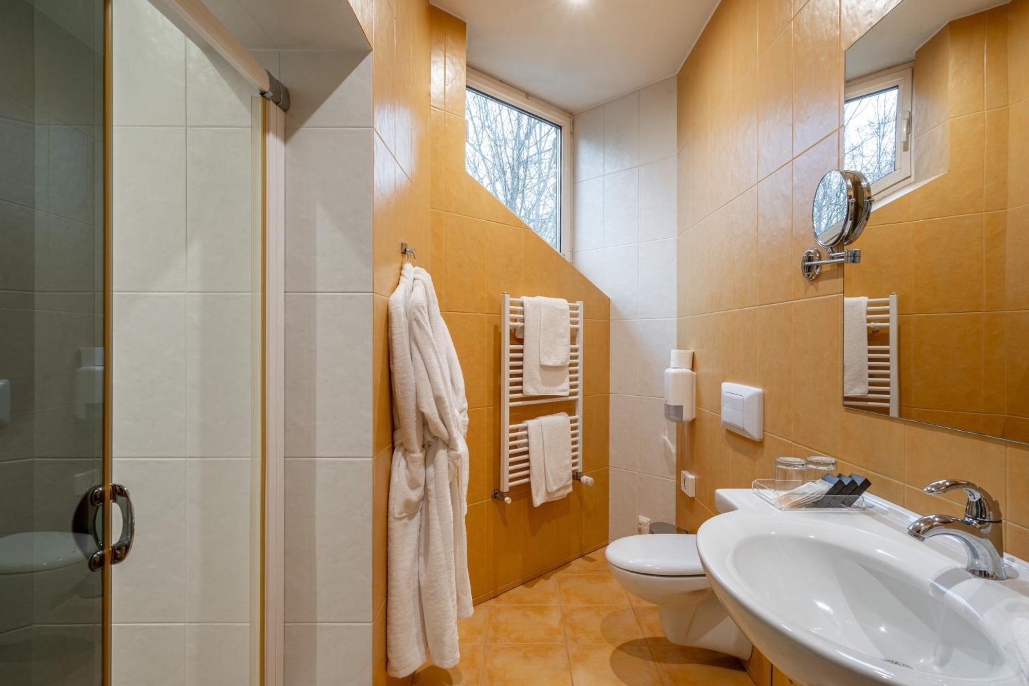 Hotel Sfinksas Kowno Zewnętrze zdjęcie