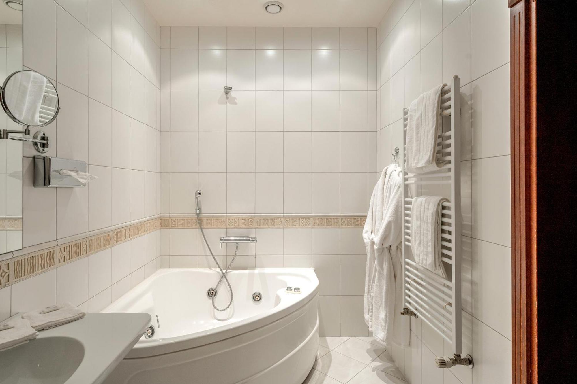 Hotel Sfinksas Kowno Zewnętrze zdjęcie
