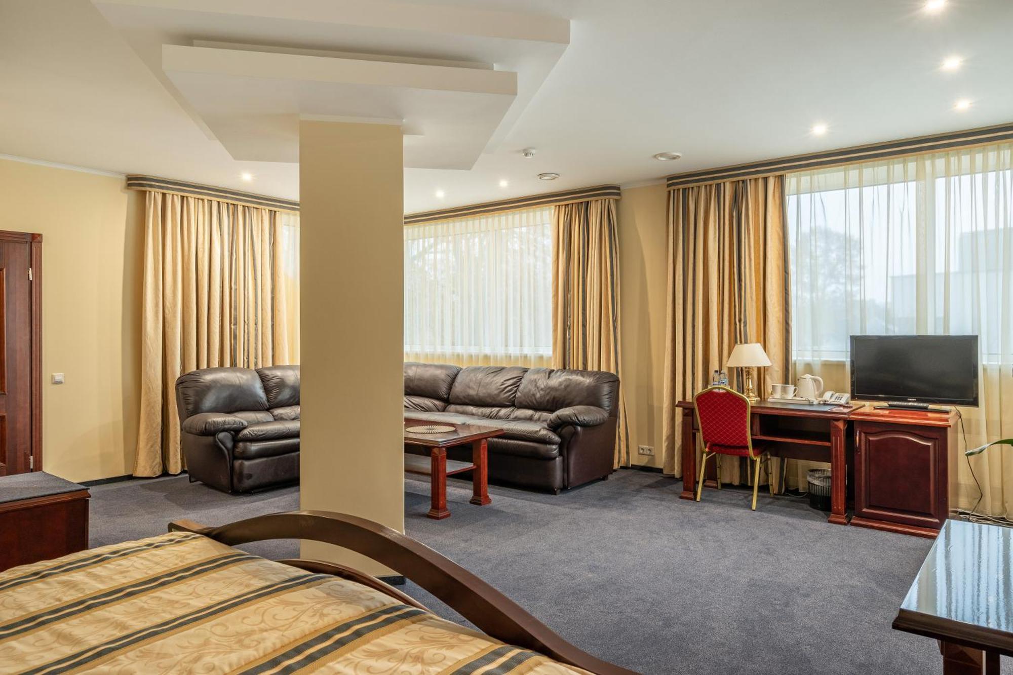 Hotel Sfinksas Kowno Zewnętrze zdjęcie